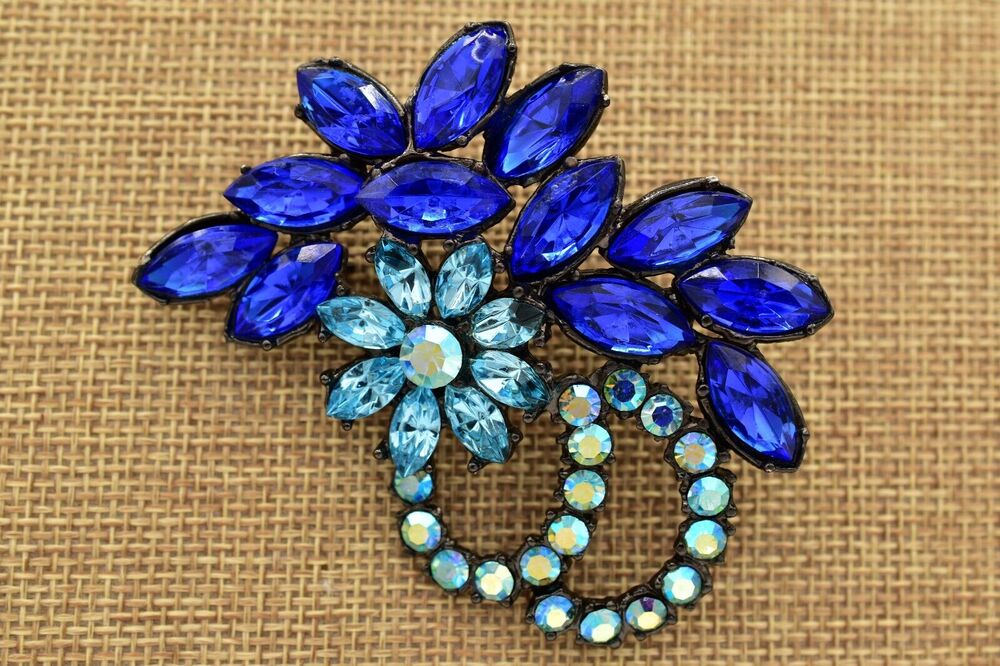 Vintage Crystal Flower Pin Brooch Rhinestone Blue Marquise Heavy Chunky BinB
